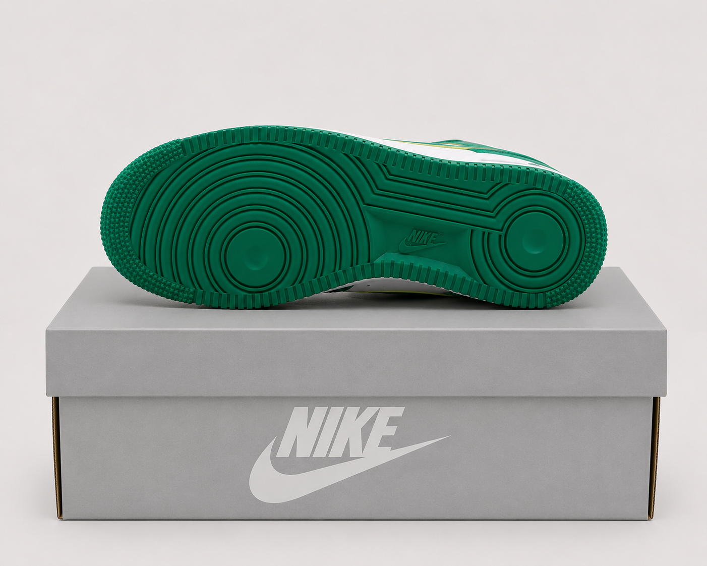 Nike Air Force 1 '07 LV8 ( MALACHITE ) image 4