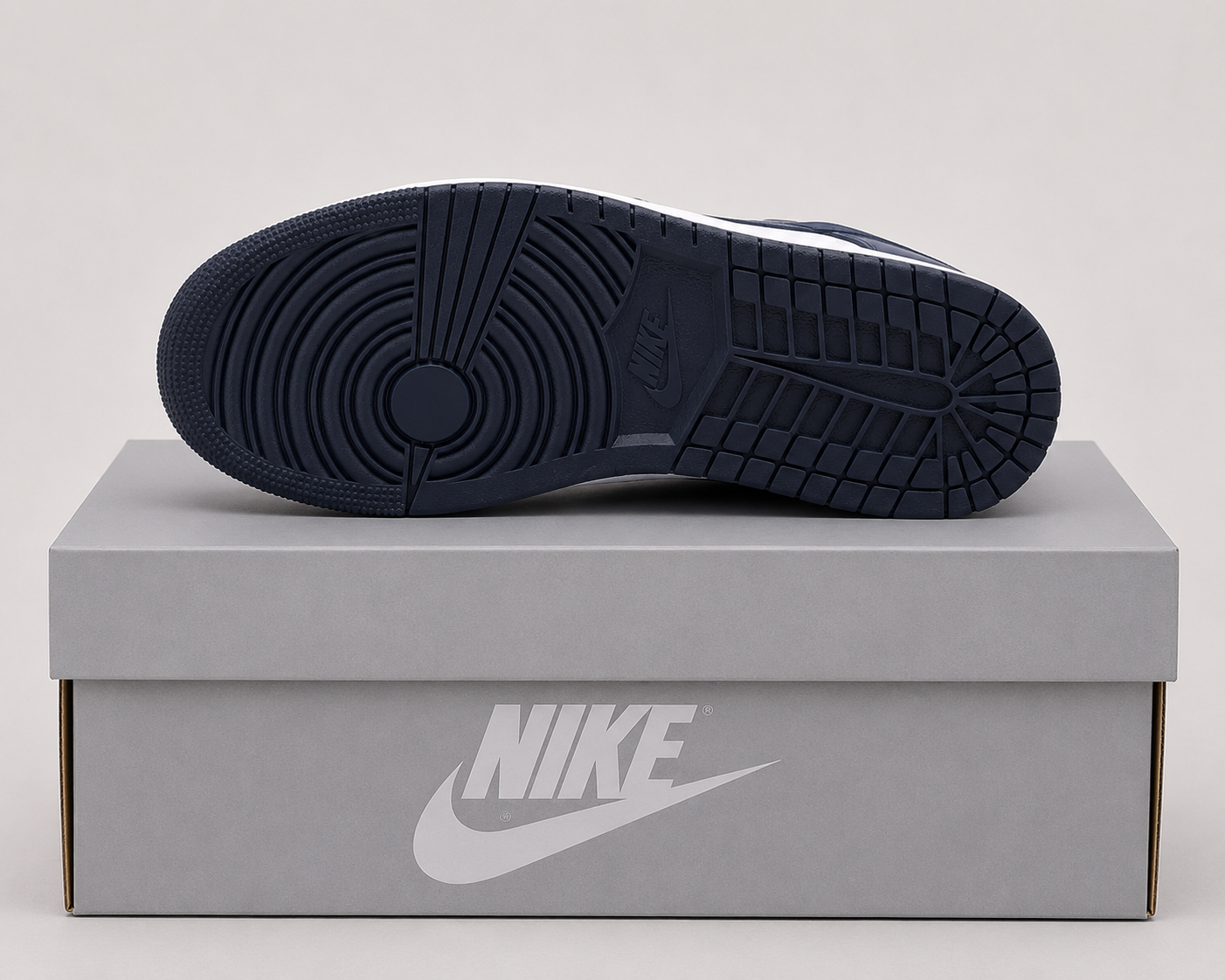 Jordan Air 1 Mid Women's ( BLUE ) image 4