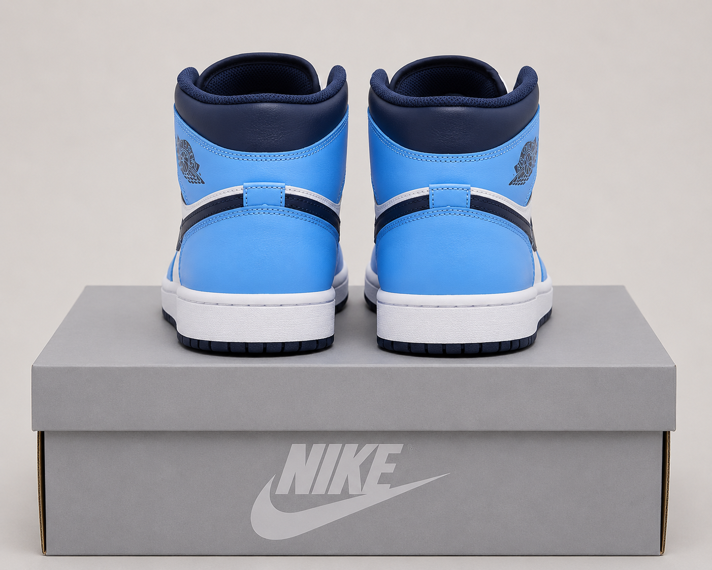 Jordan Air 1 Mid ( UNIVERSITY BLUE ) image 3